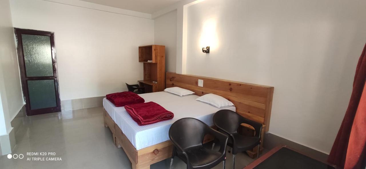 H7 Stay On The Ganges, Yoga & Spa Resort, Rishīkesh Екстериор снимка