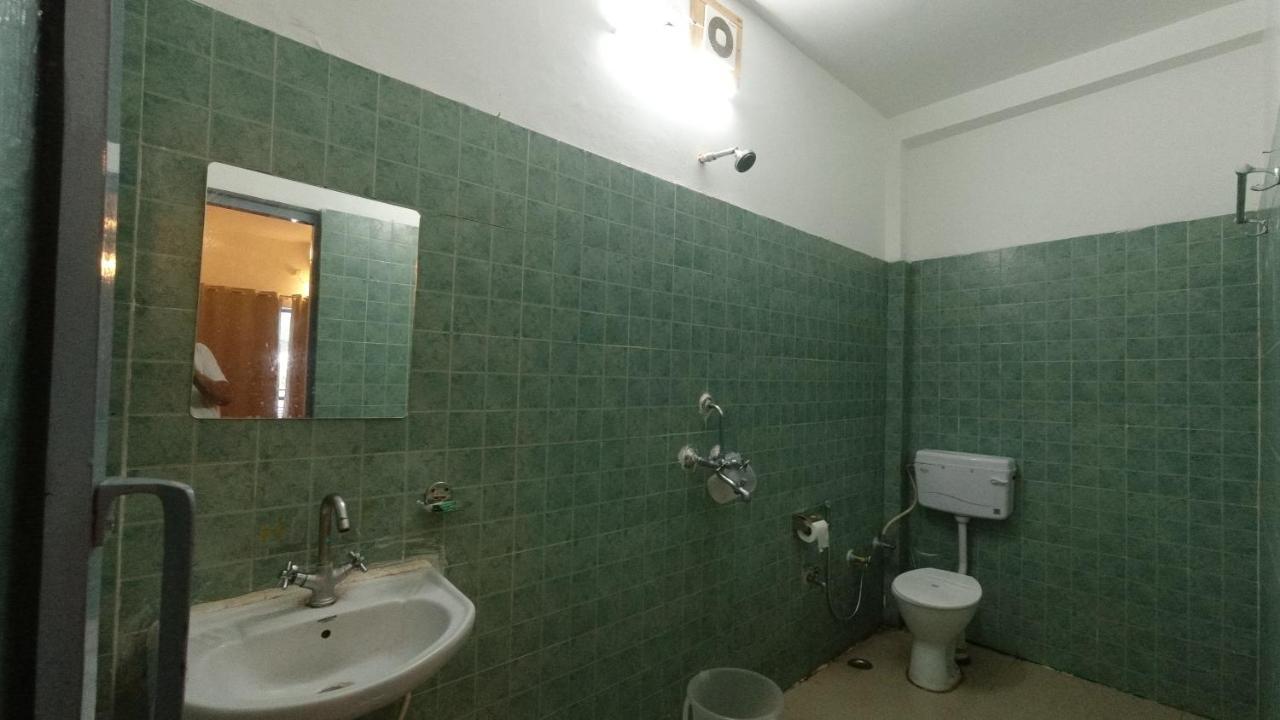 H7 Stay On The Ganges, Yoga & Spa Resort, Rishīkesh Екстериор снимка