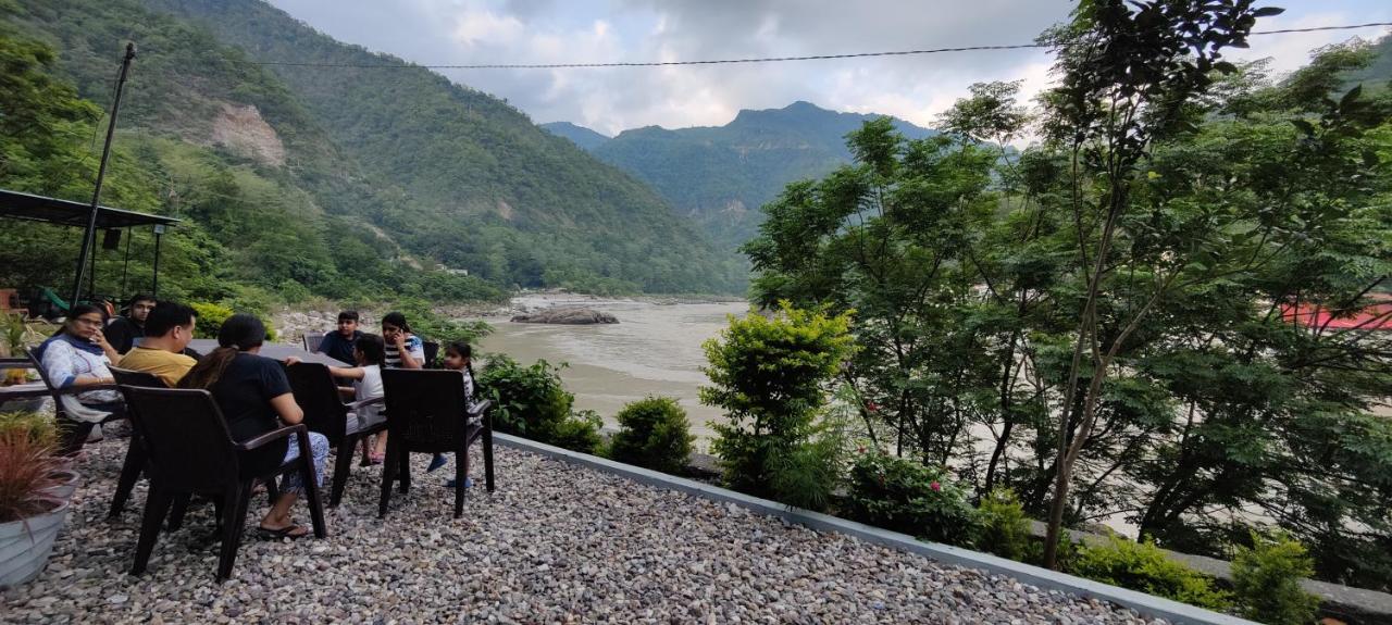 H7 Stay On The Ganges, Yoga & Spa Resort, Rishīkesh Екстериор снимка